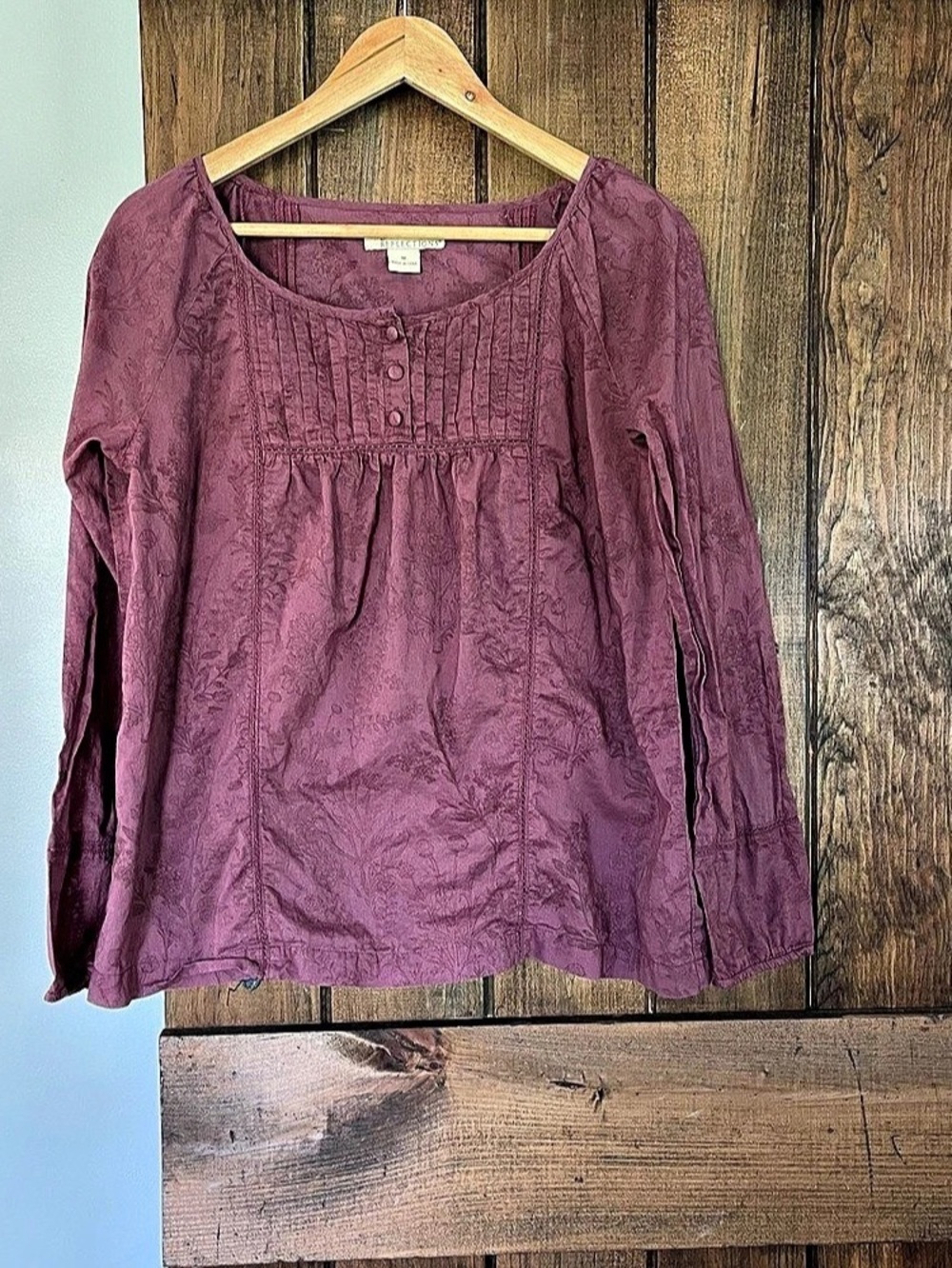 Natural Reflections Purple Pintuck Botanical Print Crochet Inset Top Medium
